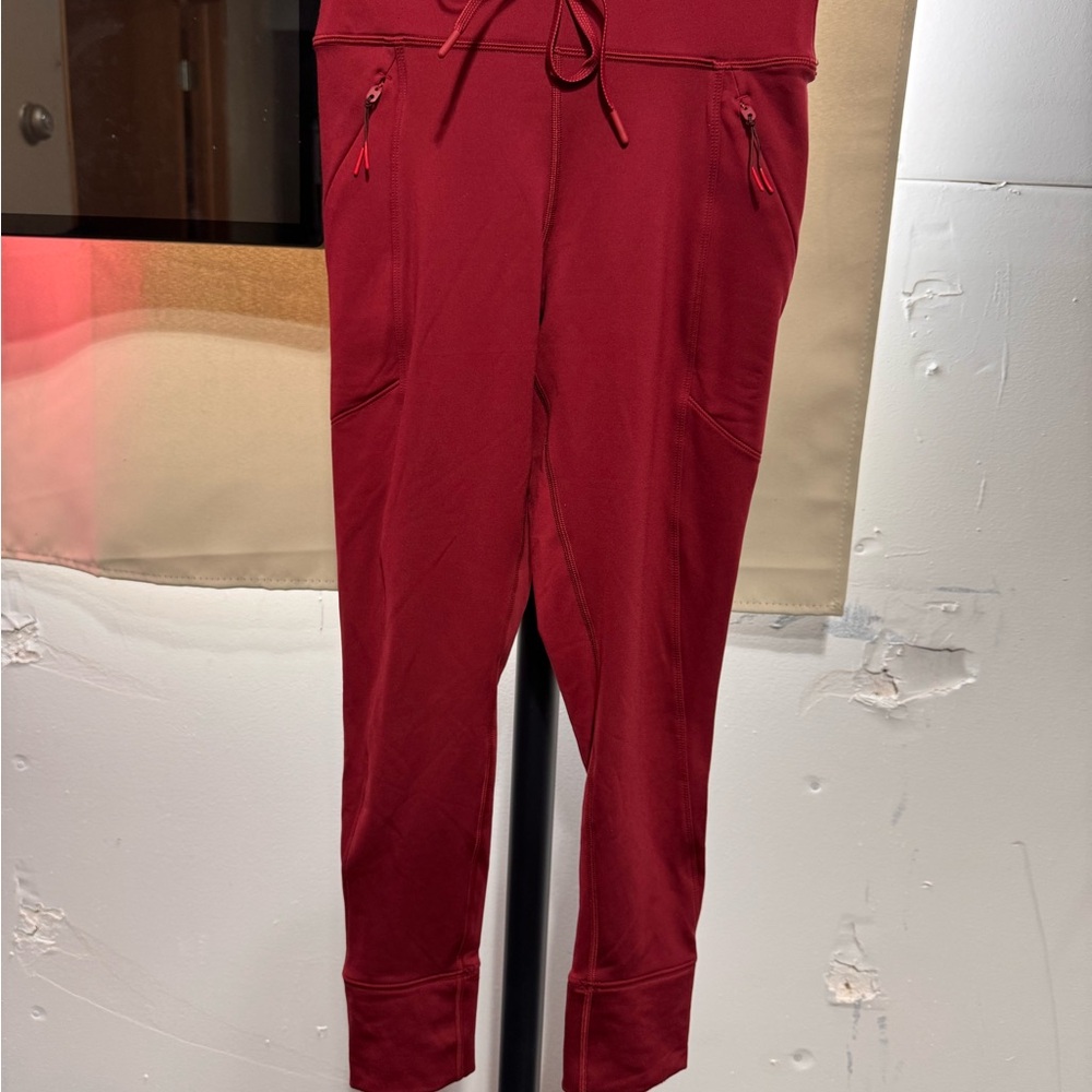 Aerie Warmup Leggings in Rich Red